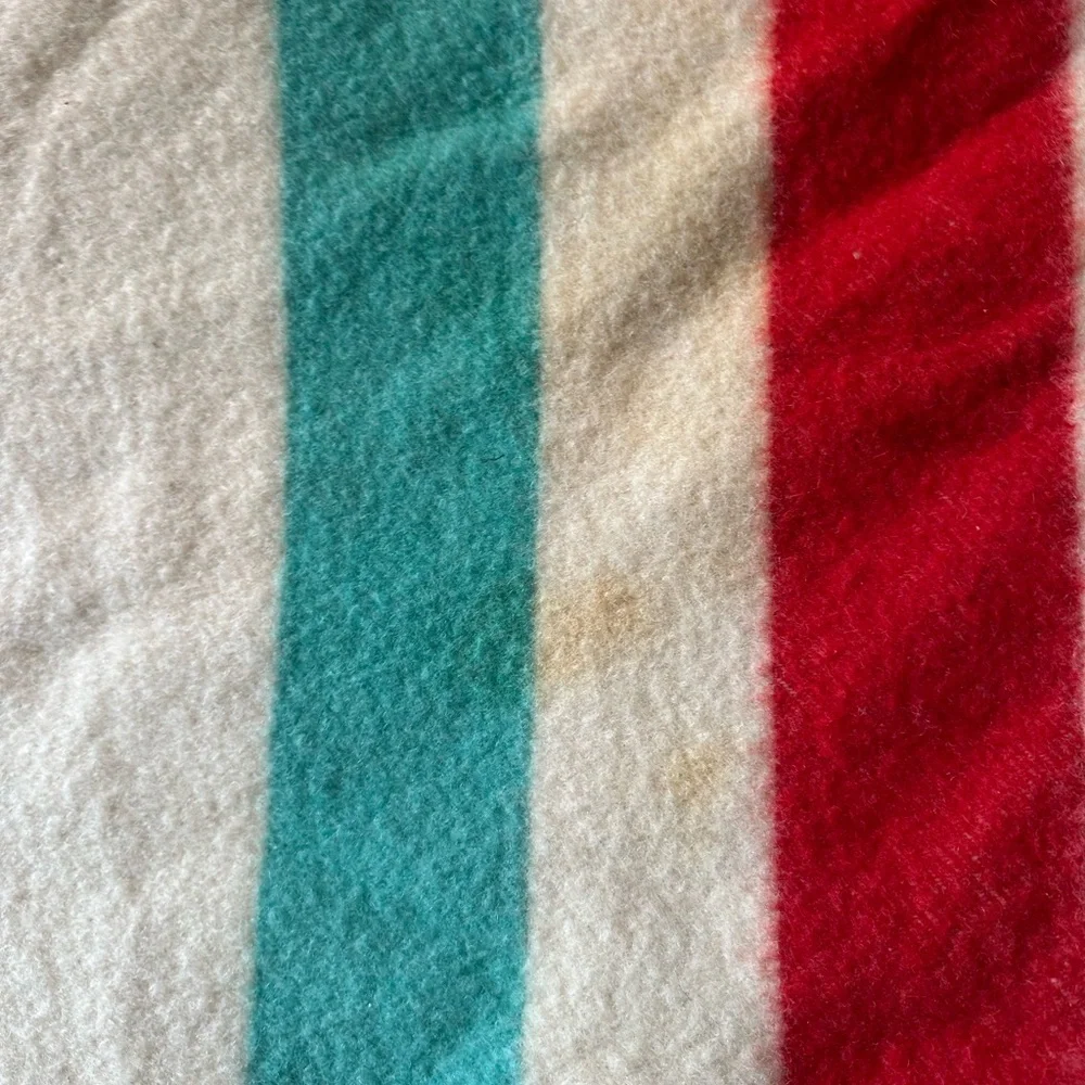 Vintage Hudson’s Bay 4 Point Striped Wool Blanket - Picture 5 of 5